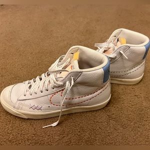 Women’s Nike Blazer Mid 77